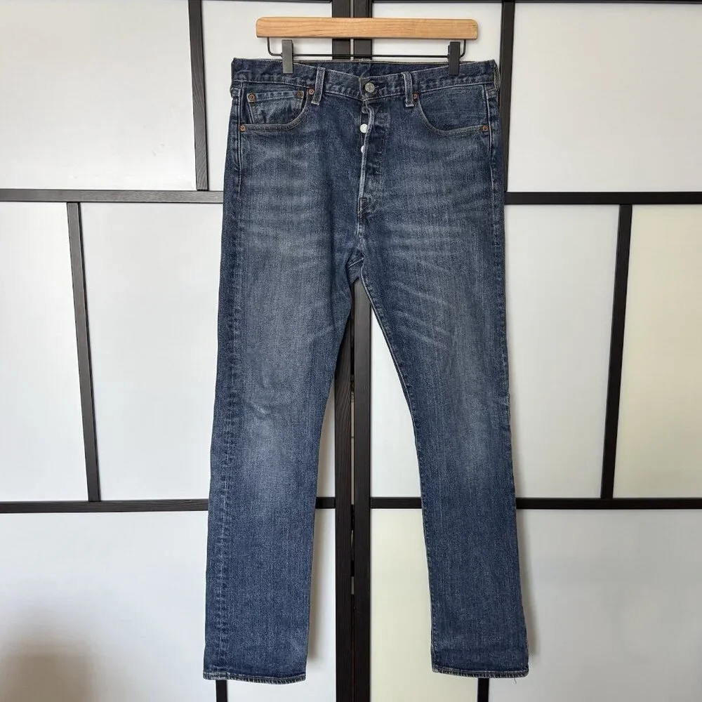 Levi's 501 Men Pants 33X32 Denim Original‎ Fit Straight Button Fly (waist 32)